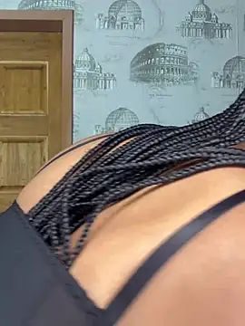 Bellabootie online show from May 2026 08:58:02 PM