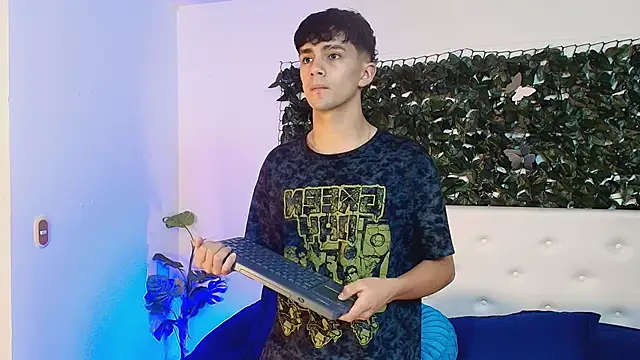 Axel Draven online show from October 2025 10:49:01 AM