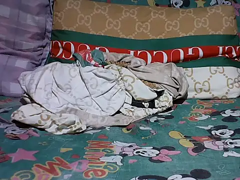 Snapshot of Ella_marie14 chatting on October 2025 11:44:02 AM Ella marie14 online show from October 2025 11:44:02 AM