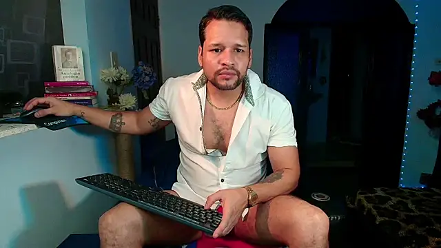 LucasGaeel online show from May 2026 01:55:01 AM