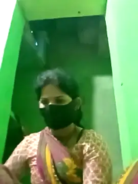 Snapshot of Cuty_nensi chatting on October 2025 02:47:02 AM Cuty nensi online show from October 2025 02:47:02 AM