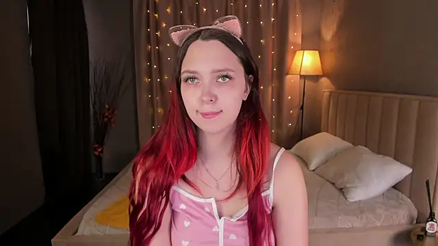 Monica  Queen online show from November 2025 05:29:02 AM