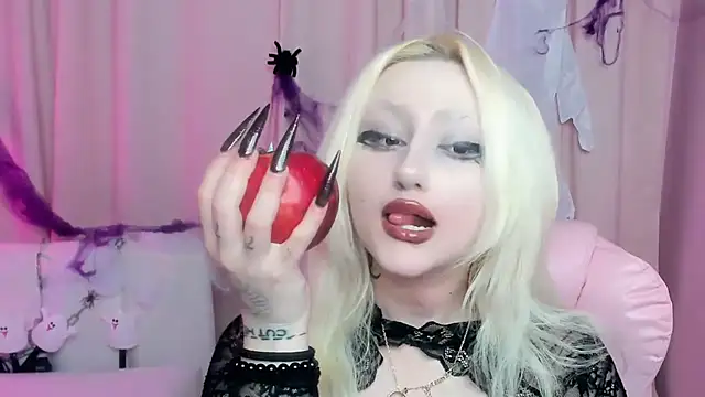 Snapshot of JuliaSharkk chatting on October 2025 04:52:01 PM JuliaSharkk online show from October 2025 04:52:01 PM