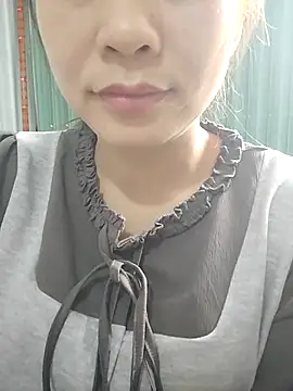 Girl Shy2000 online show from November 2025 02:32:02 AM