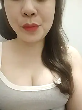 Snapshot of Girl_Shy2000 chatting on March 2026 12:10:02 PM Girl Shy2000 online show from March 2026 12:10:02 PM