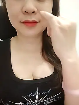 Snapshot of Girl_Shy2000 chatting on April 2026 10:04:01 PM Girl Shy2000 online show from April 2026 10:04:01 PM