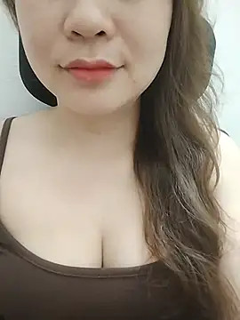 Girl Shy2000 online show from May 2026 10:17:01 PM