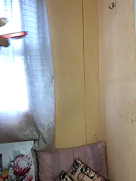 Caramel102004 online show from November 2025 11:44:01 AM