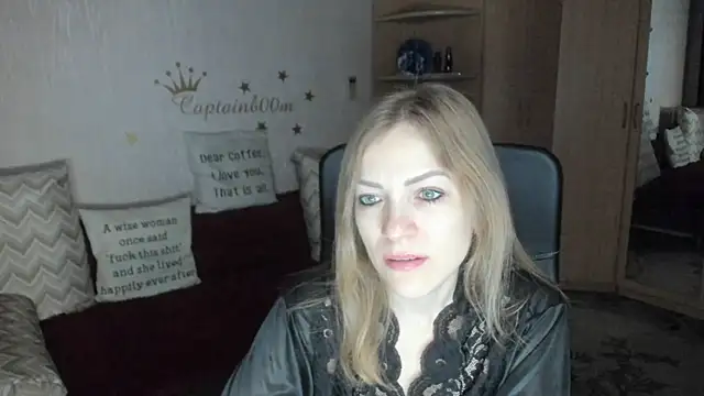 Snapshot of Tiffany_Bates chatting on October 2025 03:06:01 AM Tiffany Bates online show from October 2025 03:06:01 AM