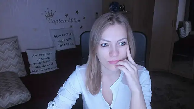 Snapshot of Tiffany_Bates chatting on October 2025 03:25:01 AM Tiffany Bates online show from October 2025 03:25:01 AM