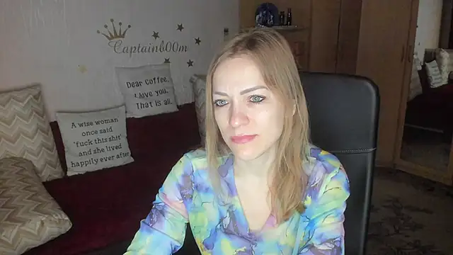 Snapshot of Tiffany_Bates chatting on October 2025 03:34:01 AM Tiffany Bates online show from October 2025 03:34:01 AM