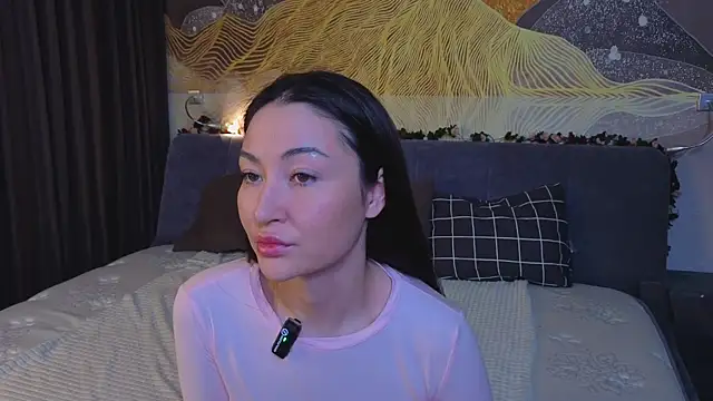 MilaYumi online show from December 2025 05:58:02 AM