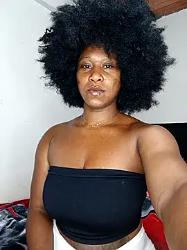 Snapshot of Opal_S chatting on November 2025 10:31:01 AM Opal S online show from November 2025 10:31:01 AM