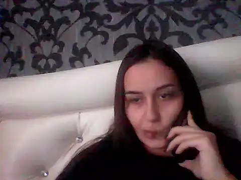 Snapshot of Venoraye chatting on November 2025 08:25:02 AM Venoraye online show from November 2025 08:25:02 AM