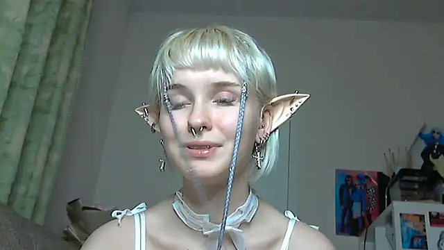 Snapshot of Paradoxy_ chatting on December 2025 09:11:02 PM Paradoxy online show from December 2025 09:11:02 PM