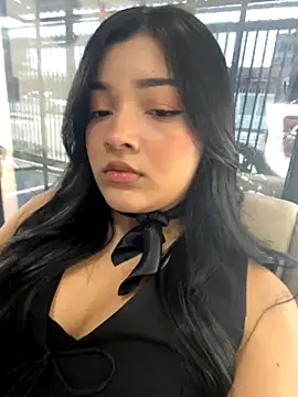 EmmaBlossom online show from October 2025 06:31:01 PM