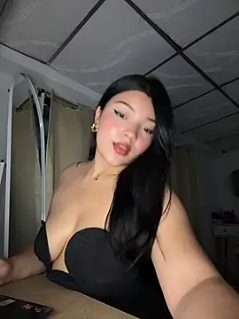 Snapshot of EmmaBlossom chatting on March 2026 03:08:01 AM EmmaBlossom online show from March 2026 03:08:01 AM