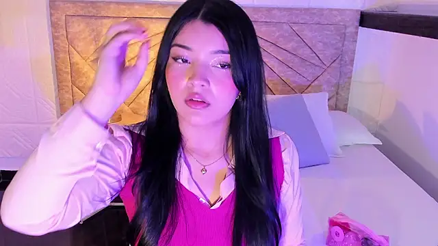 Snapshot of EmmaBlossom chatting on March 2026 01:08:01 PM EmmaBlossom online show from March 2026 01:08:01 PM