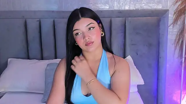 Snapshot of EmmaBlossom chatting on April 2026 12:50:02 PM EmmaBlossom online show from April 2026 12:50:02 PM