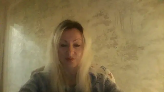 Snapshot of Veyrise chatting on October 2025 08:13:02 PM Veyrise online show from October 2025 08:13:02 PM