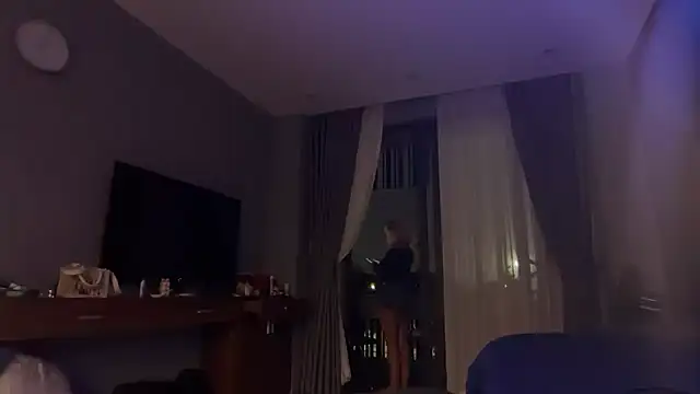 Miravynn online show from February 2026 05:36:02 PM