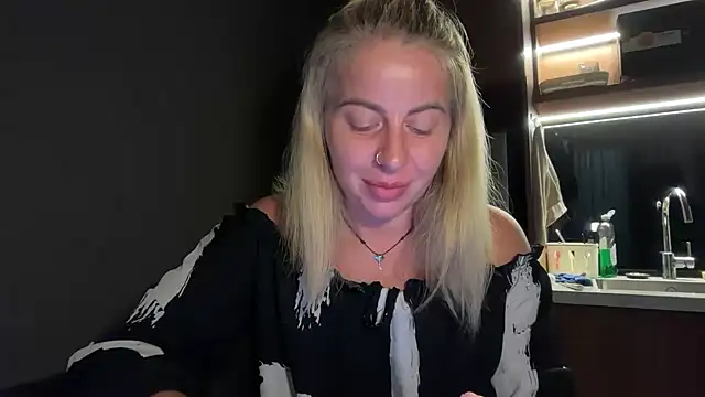 Miravynn online show from February 2026 05:22:02 PM