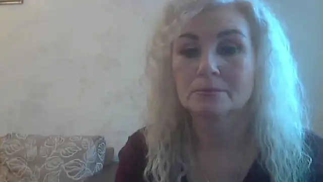 Snapshot of LadySexyBlond chatting on November 2025 06:14:01 AM LadySexyBlond online show from November 2025 06:14:01 AM