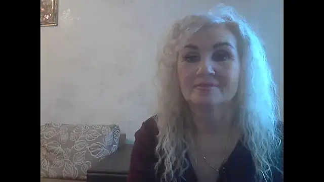 Snapshot of LadySexyBlond chatting on November 2025 07:08:01 AM LadySexyBlond online show from November 2025 07:08:01 AM