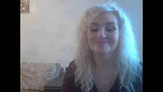Snapshot of LadySexyBlond chatting on November 2025 02:50:02 PM LadySexyBlond online show from November 2025 02:50:02 PM