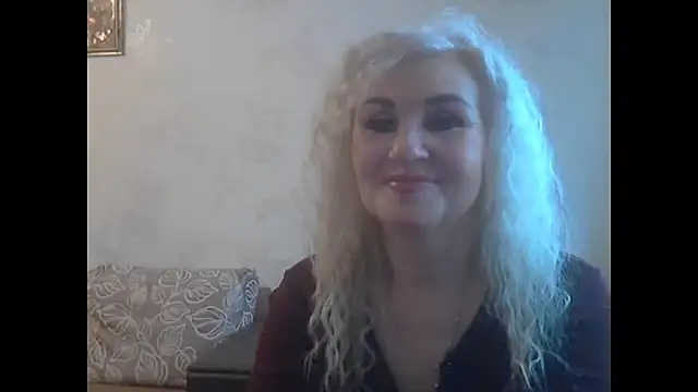 Snapshot of LadySexyBlond chatting on December 2025 04:31:02 AM LadySexyBlond online show from December 2025 04:31:02 AM