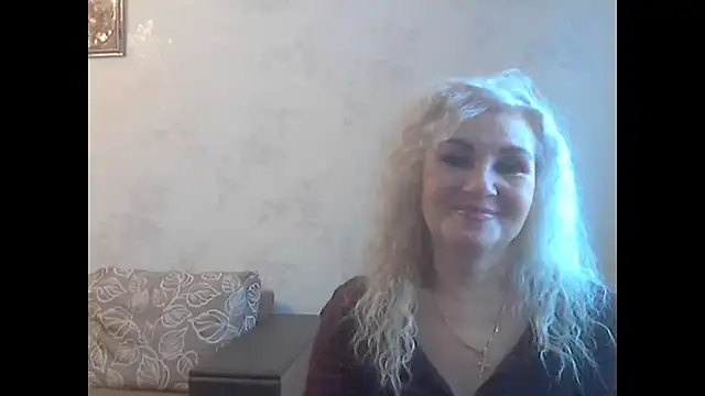 Snapshot of LadySexyBlond chatting on December 2025 06:00:01 AM LadySexyBlond online show from December 2025 06:00:01 AM