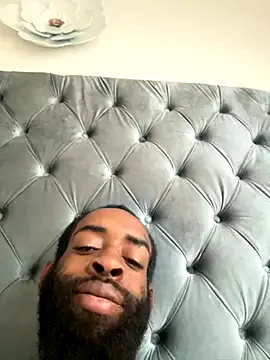 vaultclub online show from October 2025 12:04:02 PM