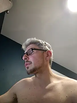 CerveniXXL online show from April 2026 07:28:01 PM