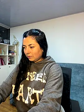 bianca jhonsson online show from October 2025 02:56:01 AM