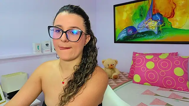 katiaa lovv online show from April 2026 07:51:01 PM