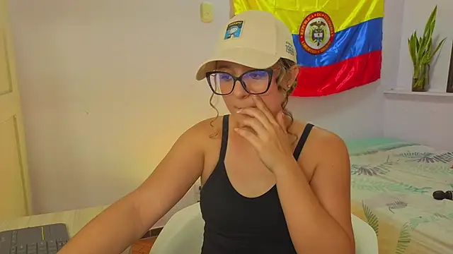 katiaa lovv online show from May 2026 07:41:02 PM
