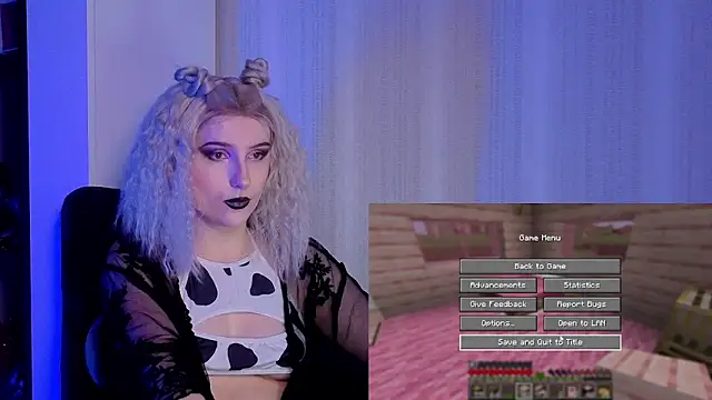 Snapshot of violet-siren-x chatting on January 2026 07:11:01 PM violet-siren-x online show from January 2026 07:11:01 PM