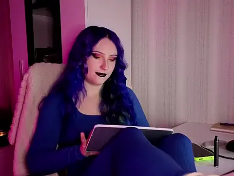 Snapshot of violet-siren-x chatting on April 2026 10:13:01 AM violet-siren-x online show from April 2026 10:13:01 AM