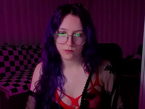 Snapshot of violet-siren-x chatting on May 2026 05:54:01 PM violet-siren-x online show from May 2026 05:54:01 PM