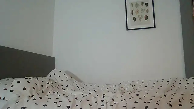 Snapshot of lunaeclipse12 chatting on January 2026 12:16:02 AM lunaeclipse12 online show from January 2026 12:16:02 AM