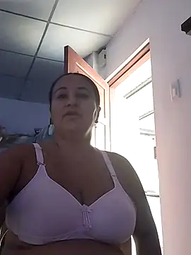 MEYBELLATINA online show from May 2026 09:54:02 PM