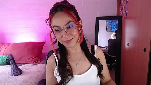 Amy66 online show from May 2026 04:25:02 PM