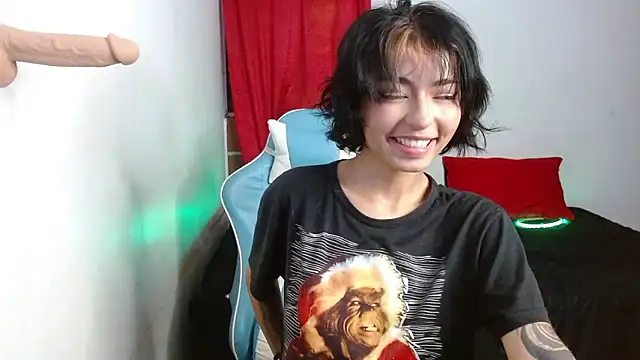 Snapshot of kiyusweetcrazy chatting on October 2025 02:12:01 AM kiyusweetcrazy online show from October 2025 02:12:01 AM