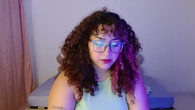 Snapshot of BlueeVelvet chatting on September 2025 12:49:01 AM BlueeVelvet online show from September 2025 12:49:01 AM