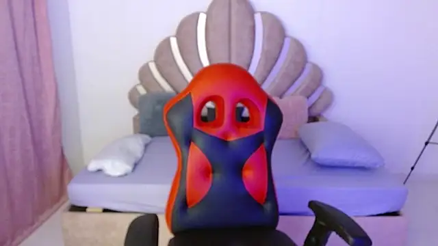 Snapshot of BlueeVelvet chatting on October 2025 02:09:02 AM BlueeVelvet online show from October 2025 02:09:02 AM