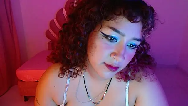 Snapshot of BlueeVelvet chatting on October 2025 11:27:02 PM BlueeVelvet online show from October 2025 11:27:02 PM