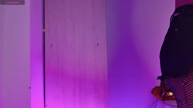 Snapshot of miamiller188 chatting on November 2025 12:00:01 AM miamiller188 online show from November 2025 12:00:01 AM