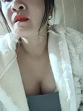 Paul-paul11 online show from November 2025 02:06:02 PM