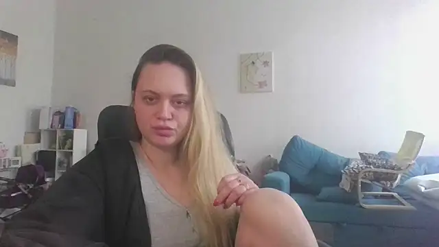 Snapshot of Cynoraye chatting on February 2026 10:34:02 AM Cynoraye online show from February 2026 10:34:02 AM