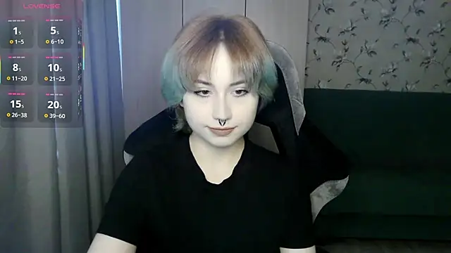 LeisaHopperstad online show from May 2026 12:11:01 PM